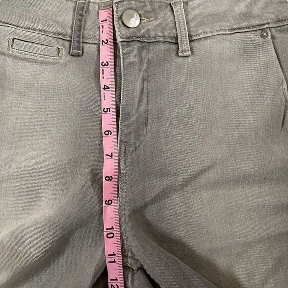 Signature by Levi’s ~ Grey denim Bermuda Shorts ~ size 14 - Picture 10 of 11